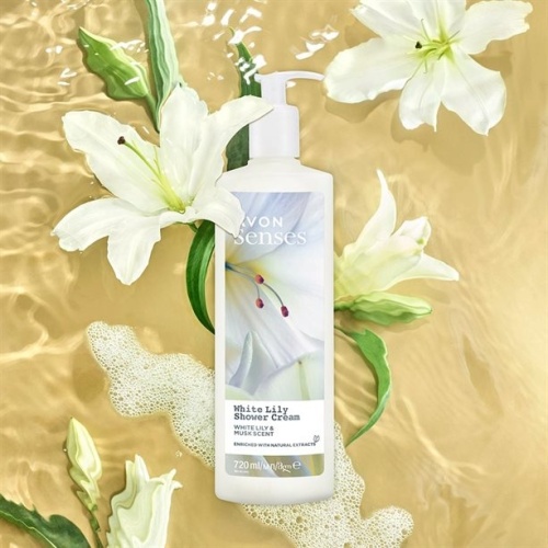 zel_z_pompka_white_lily